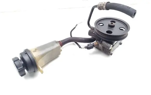 Ford Focus Power steering pump 4M5Q3A733AB