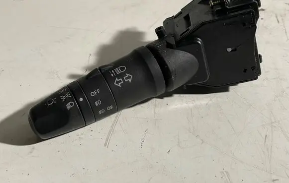 Nissan X-Trail T30 Indicator stalk 252608H700