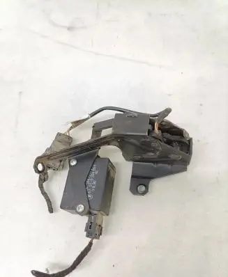 BMW 5 E39 Tailgate window lock/catch/latch 8238469