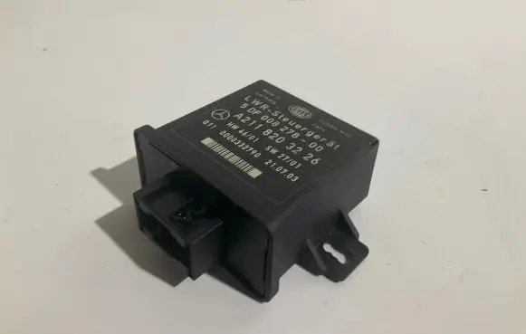 Mercedes-Benz E W211 Light module LCM A2118203226 0000332790 5DF00827800