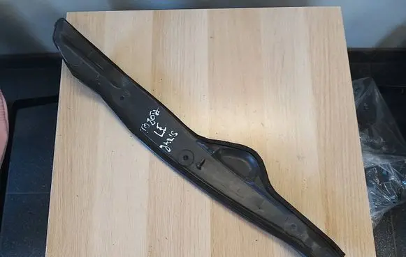 Toyota Yaris Fender end trim 538280D100