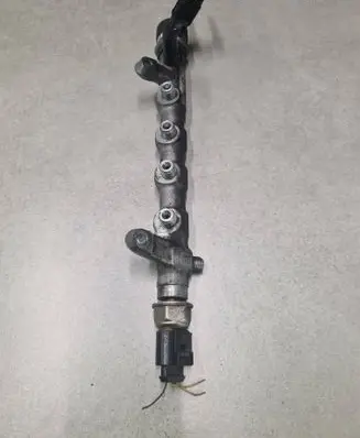 Skoda Superb B6 (3T) Fuel main line pipe 03L130089 057130764 0281002859