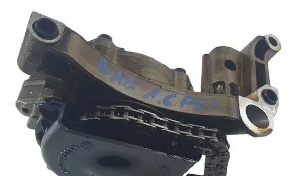 Volkswagen Golf V Oil pump 03c115105h-4car