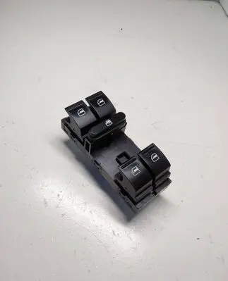 Skoda Octavia Mk2 (1Z) Electric window control switch 1Z0959858B 010201S