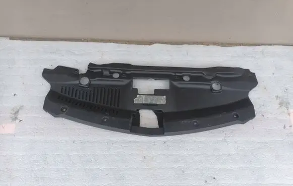 Opel Mokka X Engine bonnet/hood lock trim molding 94531738