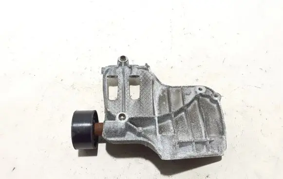 BMW 5 F10 F11 A/C compressor mount bracket 7585167