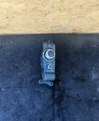 Mazda CX-3 Head unit multimedia control D09H66CM0
