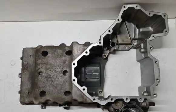 BMW 6 F06 Gran coupe Oil sump 70524165 7621070 11137621070
