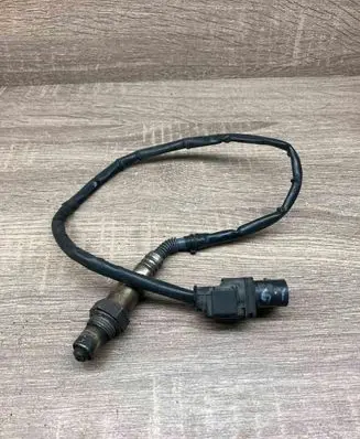 Volkswagen Caddy Lambda probe sensor 03L906262 0281004085