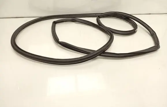 Front door rubber seal