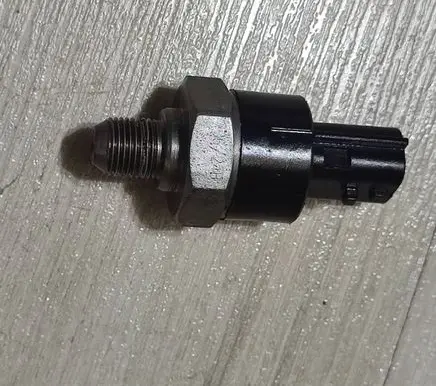 Dacia Jogger Oil pressure sensor 25240505R
