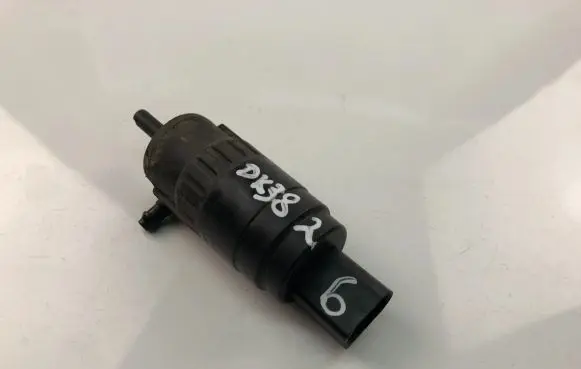 Volkswagen Jetta V Windscreen/windshield washer pump 1K5955651