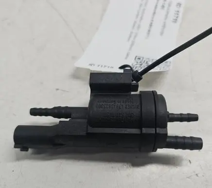 Vacuum valve