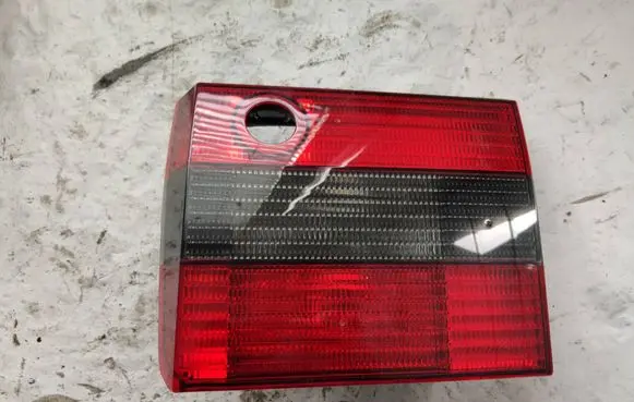 Tailgate rear/tail lights