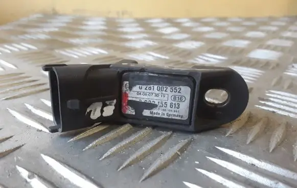 Nissan Almera N16 Air pressure sensor 0281002552 8200155613
