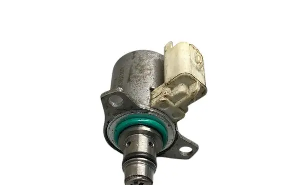 Ford Focus Fuel pressure regulator D2PHX tma2c59513829