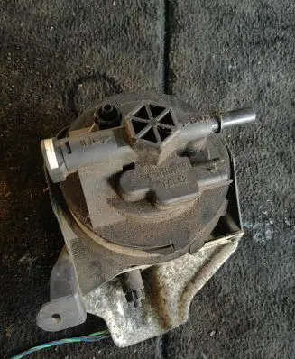Volvo S40 Fuel filter housing 9645928180