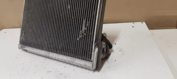 Air conditioning (A/C) radiator (interior)