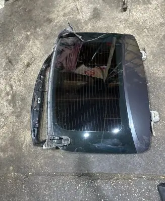 BMW 5 GT F07 Opening tailgate glass 