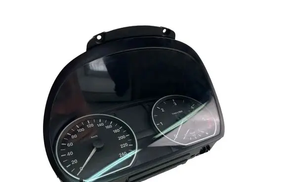 BMW 1 E81 E87 Speedometer (instrument cluster) 1041568