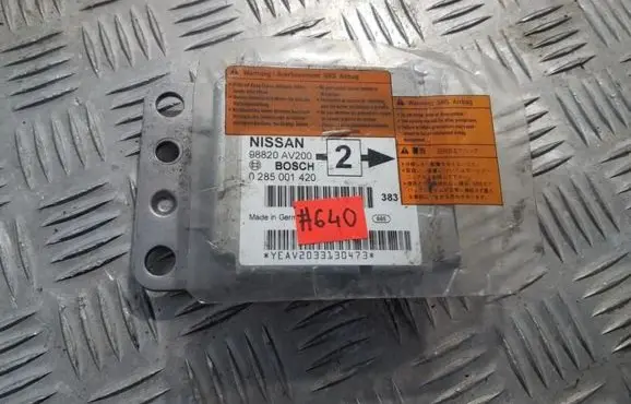 Nissan Primera Airbag control unit/module 98820av200 0285001420