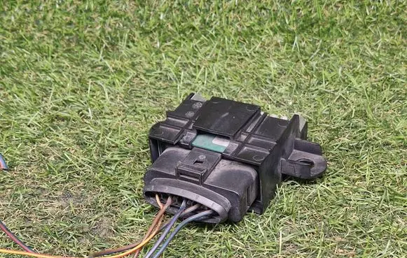 Volkswagen Tiguan Fuel injection pump control unit/module 5N0201320A
