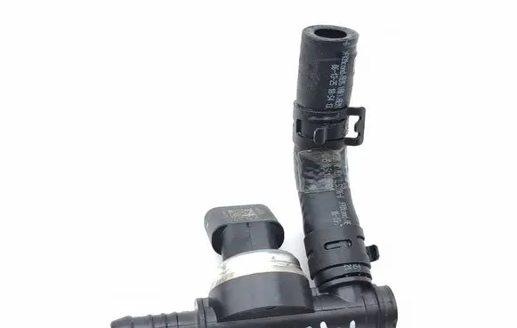 Skoda Superb B9 Fuel pressure sensor 04B906054G