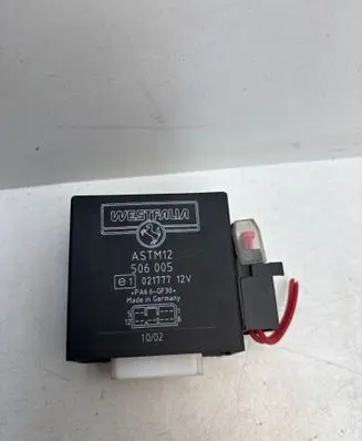 Volkswagen Bora Tow bar relay ASTM12 506005 021777