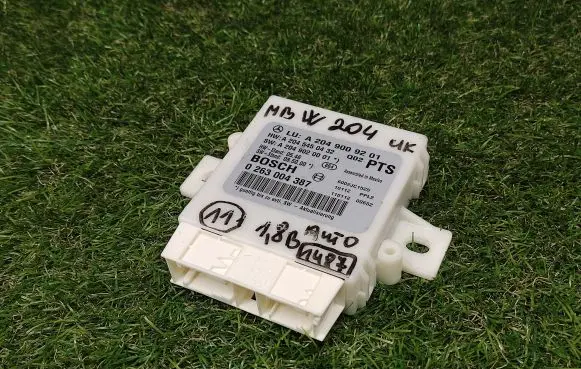 Mercedes-Benz C W204 Parking PDC control unit/module A2049009201 A2045450432 A2049020001