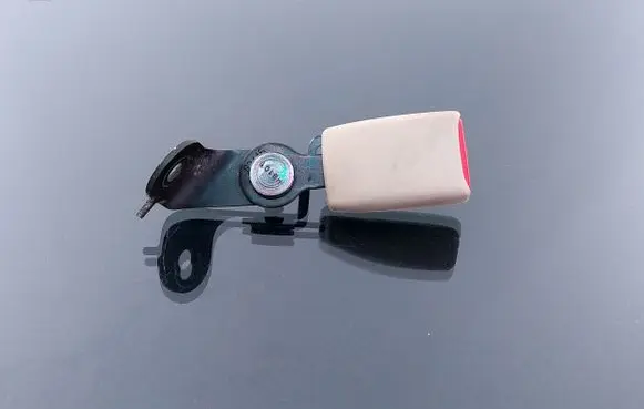 Lexus GS 300 400 430 Rear seatbelt buckle 000713BB AB2