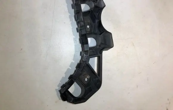 Volkswagen PASSAT CC Front bumper mounting bracket 3C8807183B