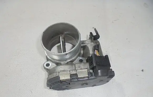 Volvo XC60 Throttle body valve 31216665