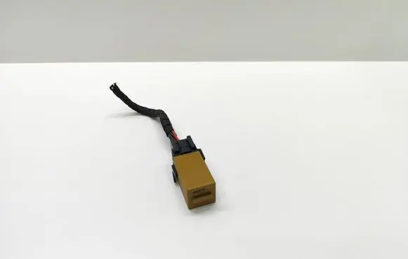 BMW 5 E60 E61 Window wiper relay 8384505 61368384505