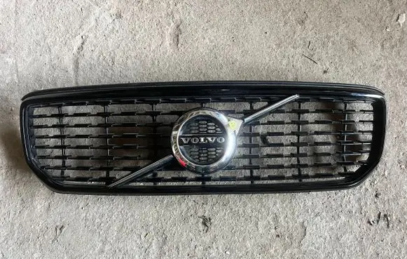 Volvo XC40 Front bumper upper radiator grill 31416623