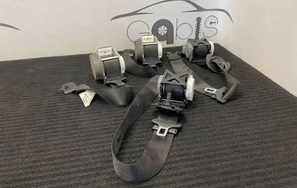 BMW X4 F26 Set of seat belts 7266544 06118 T000053