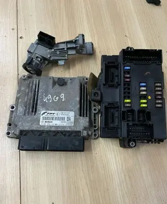 Iveco Daily 6th gen Engine ECU kit and lock set 5801557345 0281030169