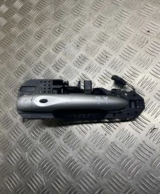 Renault Latitude (L70) Front door exterior handle 806070069R