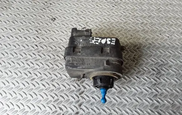Headlight level adjustment motor