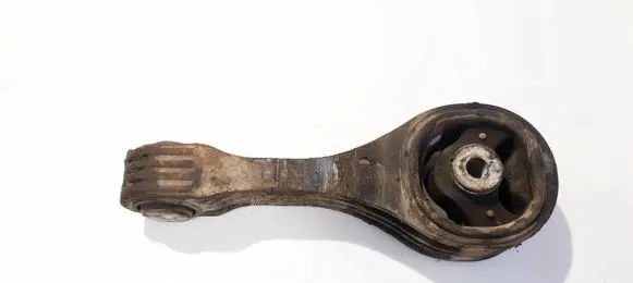 Suzuki SX4 S-Cross Engine mount bracket