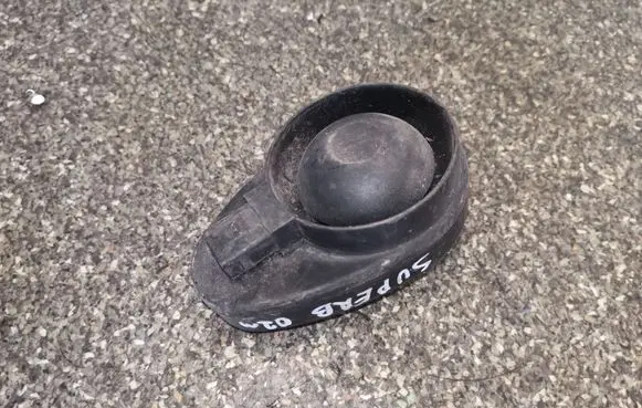 Volkswagen PASSAT B5.5 Alarm system siren 1J0951605