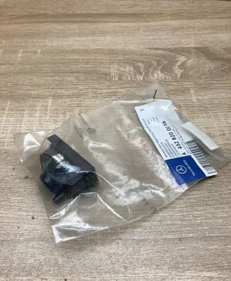 Mercedes-Benz ML W164 Number plate light A4528200056