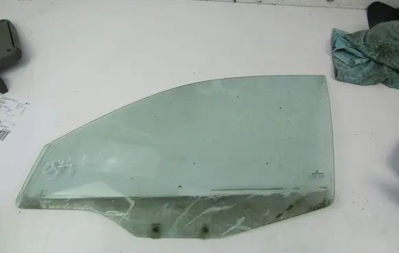 Mitsubishi Carisma Front door window glass four-door 