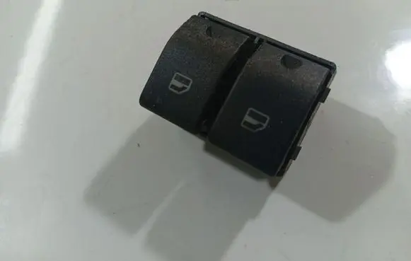 Volkswagen Polo IV 9N3 Electric window control switch 901959850