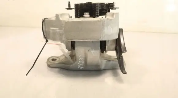 Lexus RX 330 - 350 - 400H Gearbox mounting bracket