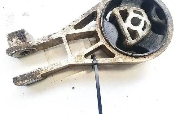 Opel Corsa D Engine mount bracket 55704