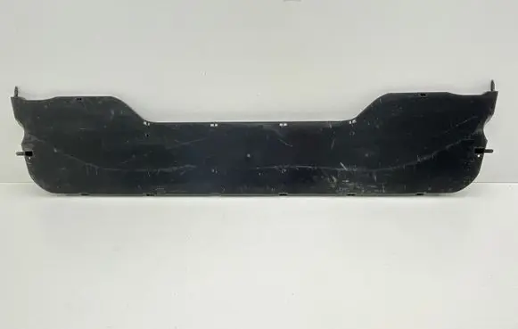 Volvo V60 Front bumper skid plate/under tray 31386719
