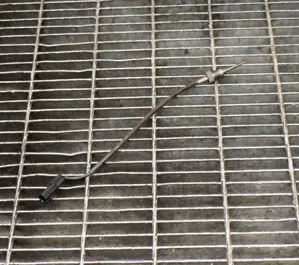 Nissan Qashqai Oil temperature sensor 