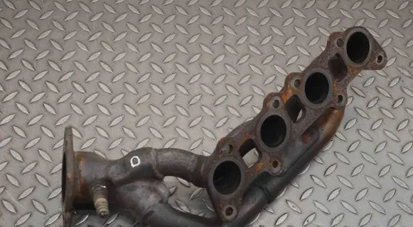 Ford Mustang VI Exhaust manifold