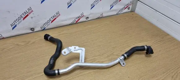 BMW 3 G20 G21 Engine coolant pipe/hose 6820399