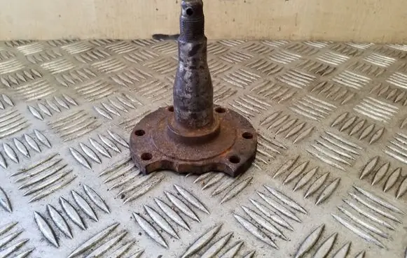 Audi A6 S6 C4 4A Stub axle 